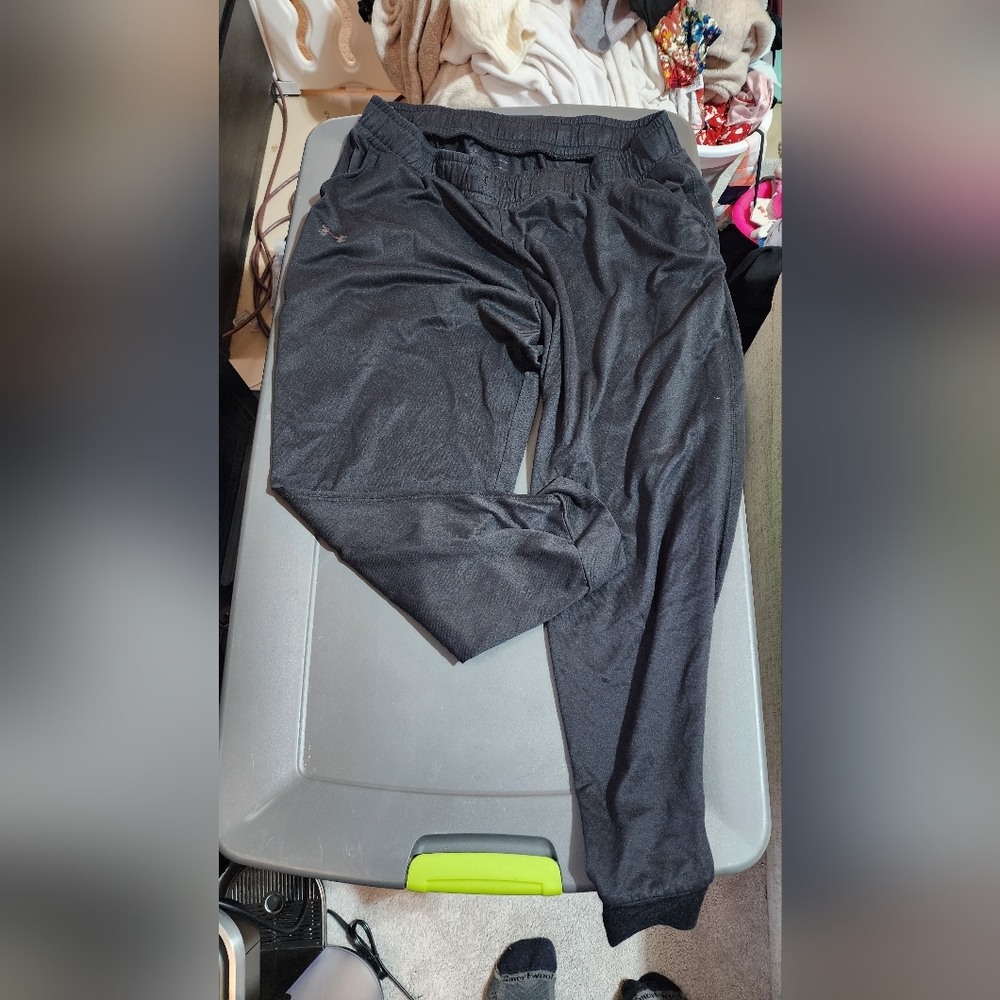 Under Armour Men's Dark Gray Joggers